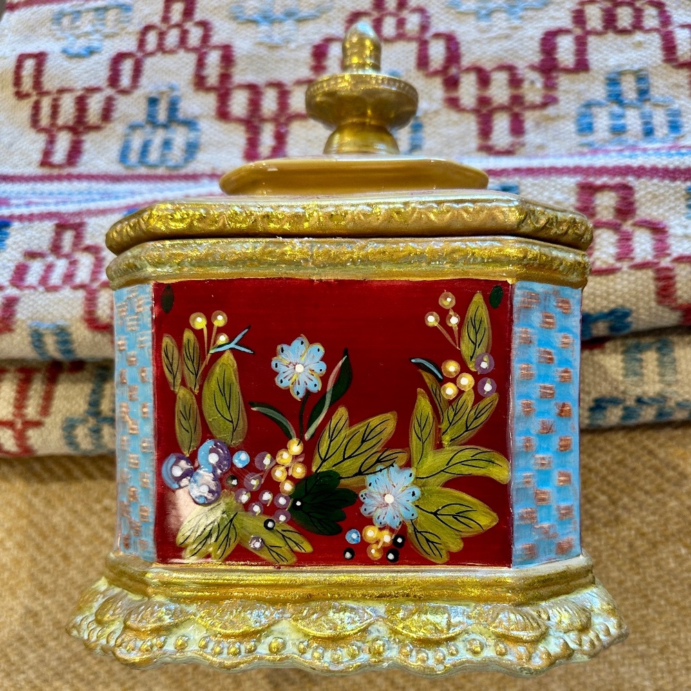 Vintage Tracy Porter Victorian Lidded Jar